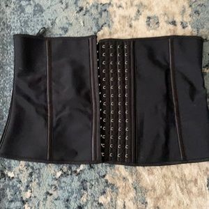 Corset waist trainer